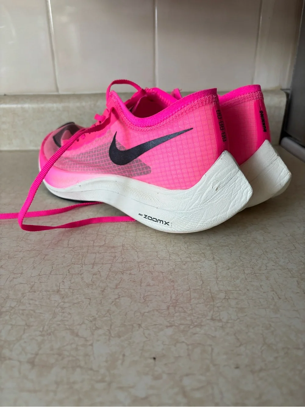 Nike ZoomX Vaporfly NEXT% Pink Blast Running Shoes Size 7.5 Men’s / 9 Women’s - Picture 4 of 11